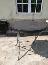 Load image into Gallery viewer, Rattan look Black foldable plastic table
