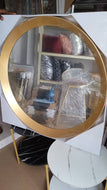 round wall mirror