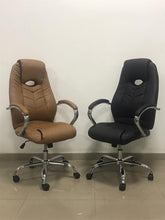 Load image into Gallery viewer, Executive Tuft leather Office Chair
