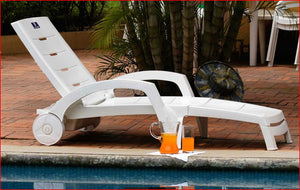 foldable poolside plastic sun lounge chair